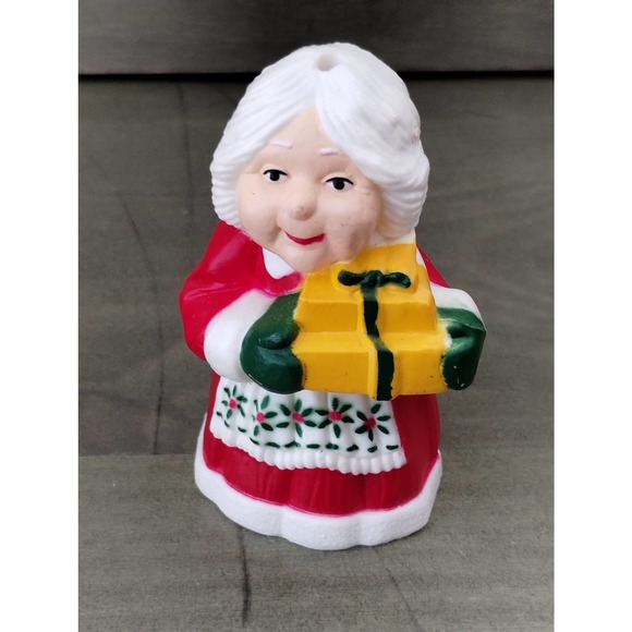 Vtg McCrory Santa & Mrs Clause Salt n Pepper Shakers Hong Kong Christmas NOS(z) - Picture 4 of 9